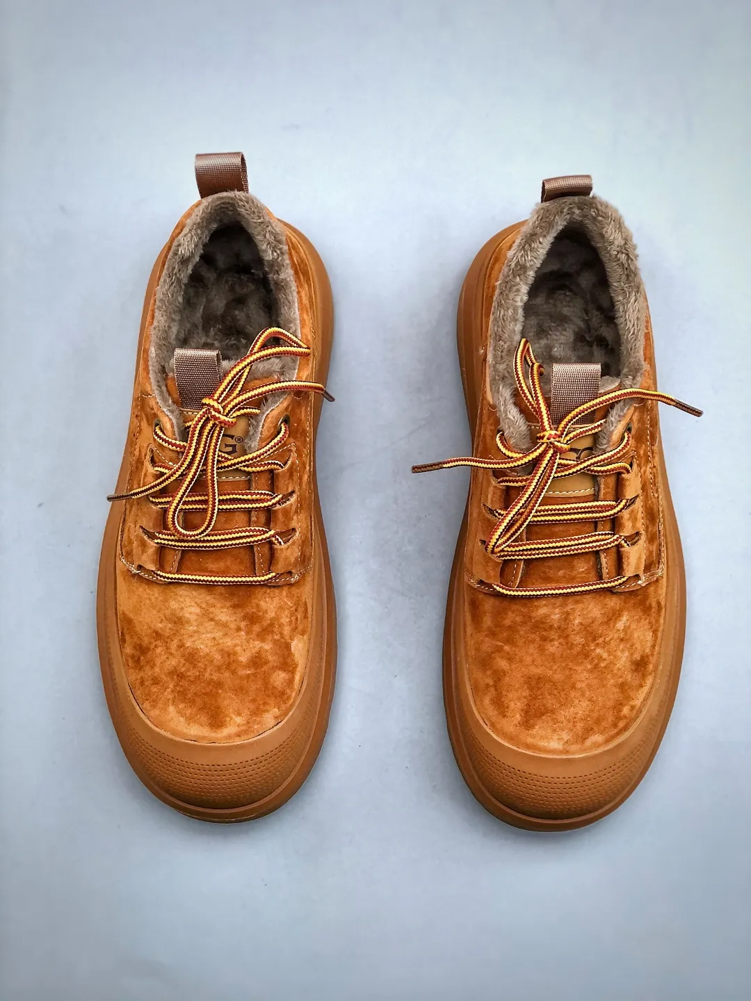 Local pick-up 💰560 supports store release New goods 🚀 #UGG new autumn and winter products (plush integrated lining 🔥warm and heat-locking) must-have outdoor men's casual shoes and snow boots series Guangdong factory quality Autumn and winter new styles Fashion trend matching The fabric is made of frosted cowhide imported from Italy. The whole shoe is made of genuine cowhide material, from the outsole to the hardware, all made from OEM raw materials. Good products do not kill pigs. The quality of the first order is strictly controlled. A full set of official website unified packaging. This year’s winter cold-proof outdoor products are a must-have for daily casual matching for sportsmen‼ American light luxury brand [UGG] Tasman Weather Hybrid Tasman hybrid series lightweight casual shoes Size: 39-44